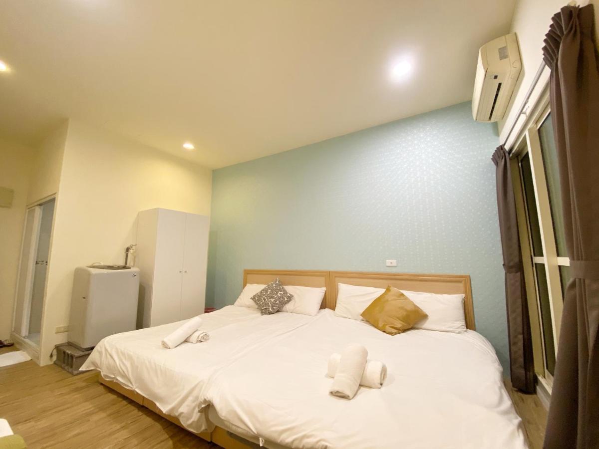 17 Fengjia Stay Taichung Exterior photo